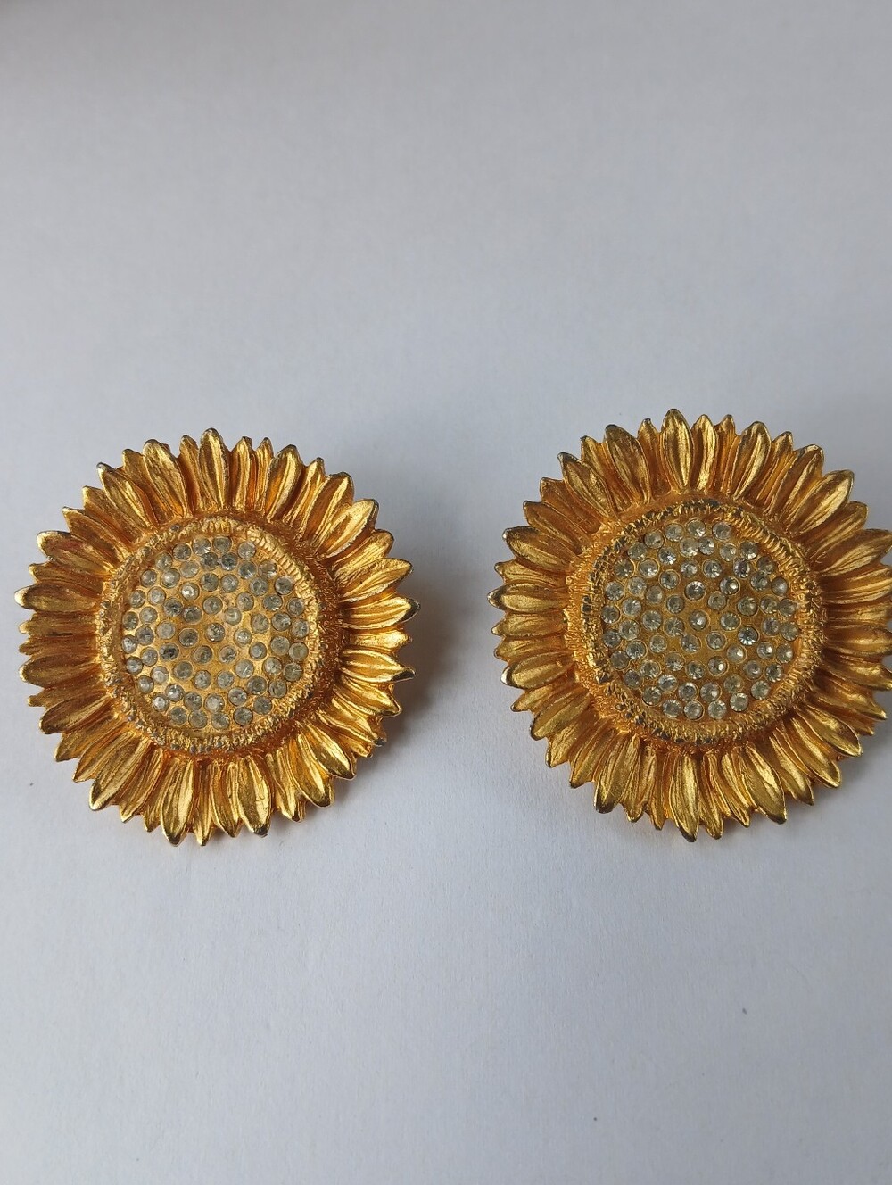 Mish Vintage Amazing Matte Gold Tone Statement Sunflower Clip On Earrings